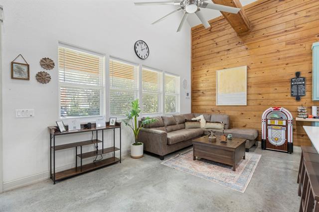 Photo - 311 N Mirick Ave