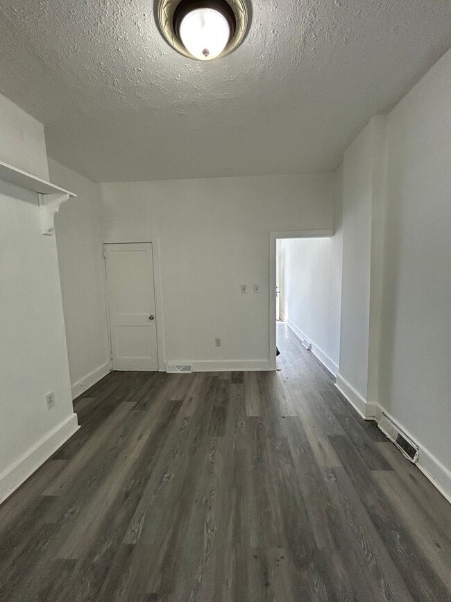 Photo - Cozy Home For Small Family