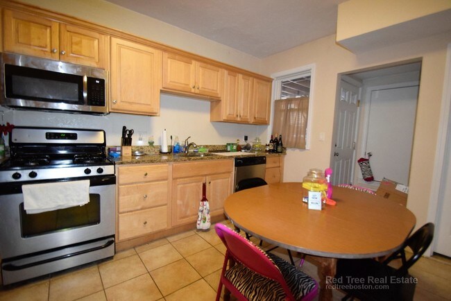 Photo - 93 Kilsyth Rd Condo Unit 1