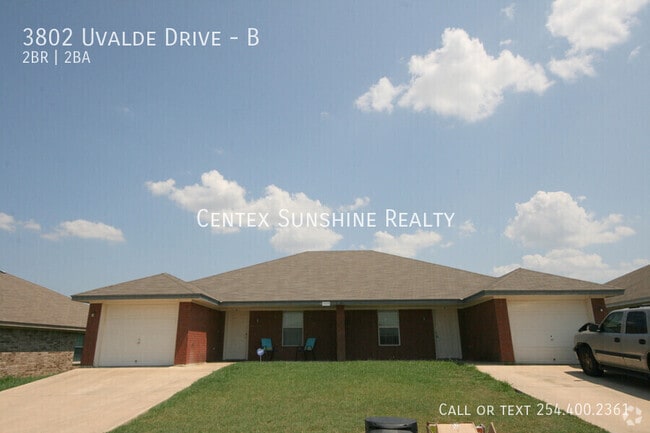 Building Photo - 3802 Uvalde Dr Unit B Rental