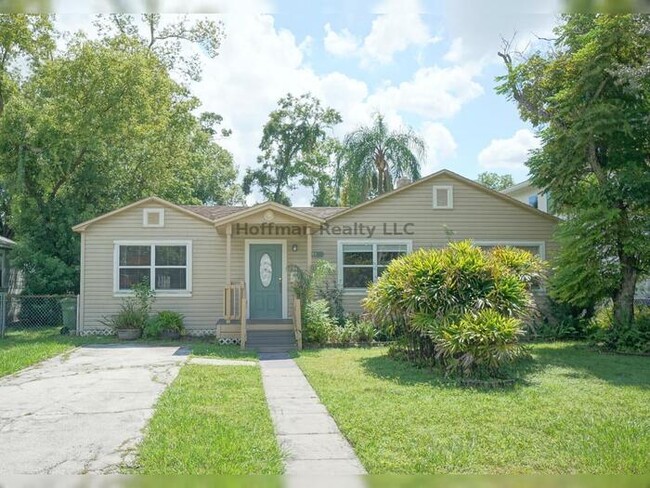 3-Bedroom Cozy Home in Tampa Heights - 3-Bedroom Cozy Home in Tampa Heights