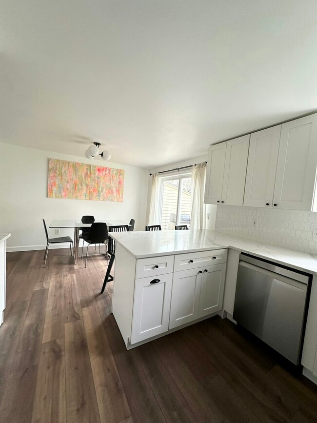 Photo - 14 Westminster Dr