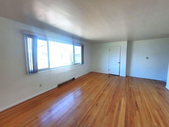Photo - Spacious 2 Bedroom Condo in Downtown Bellingham - Forest St Unit 117