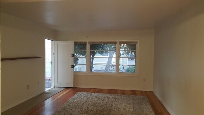 Photo - 627 Rose Ave