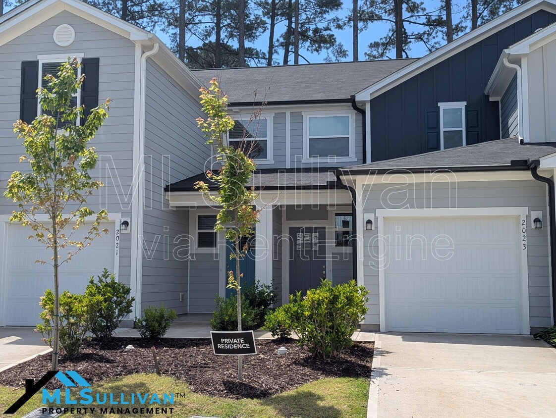 Photo - 2021 Rockface Way