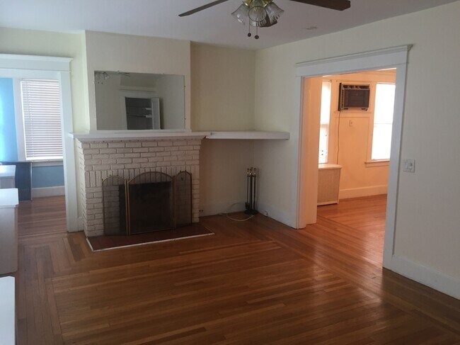 Photo - 162 Elm St Unit 2