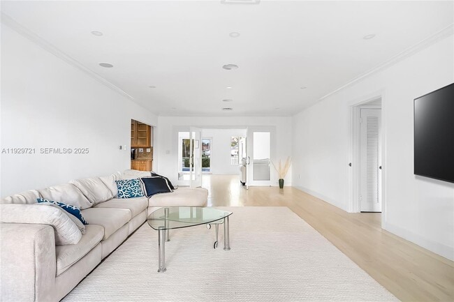 Photo - 2085 Ixora Rd