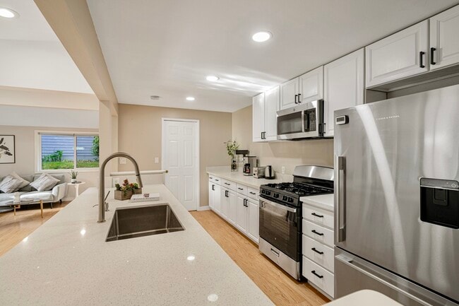 Photo - Beautiful Home for Rent in Bellevue