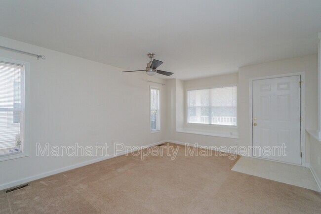 Photo - 335 Woodlark St Casa