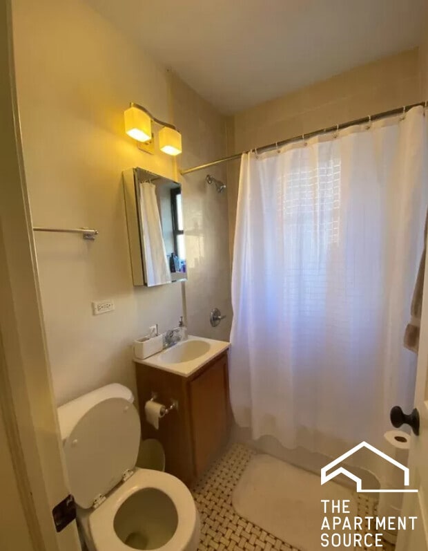 Photo - 3433 N Lakewood Ave Unit 3