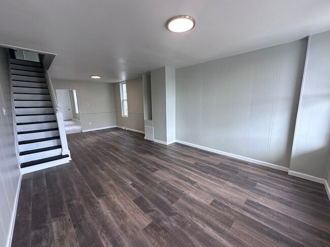 Photo - Large 3 bedroom 1 bath house for rent with small yard