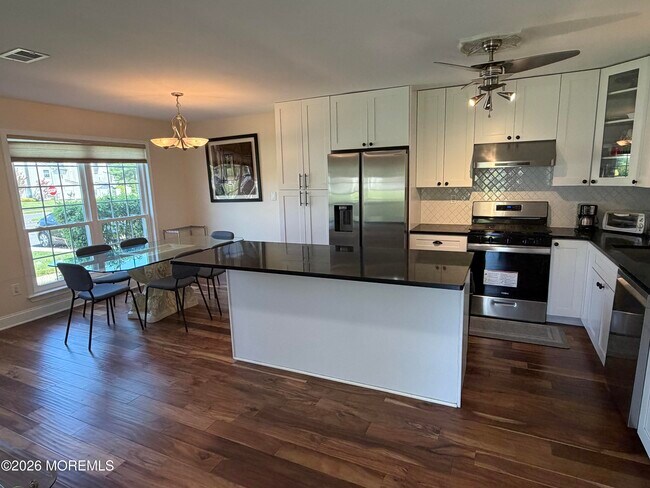 337 Devon Pl