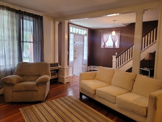 Photo - 206 Roxbury Rd