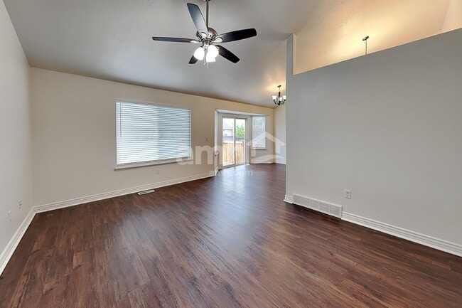 Photo - 3672 Nairn Dr