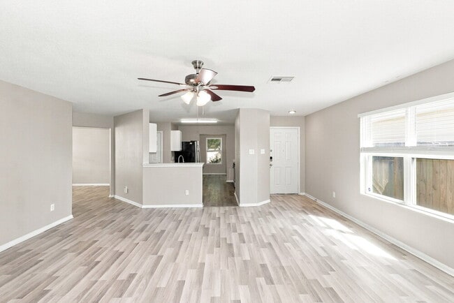 3207 Apple Dale Dr