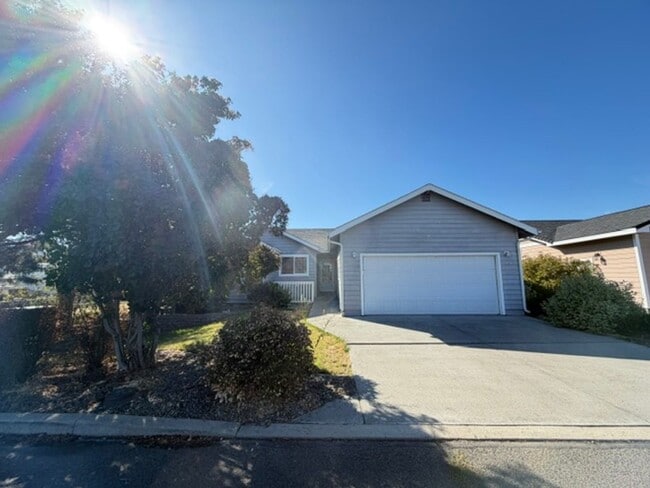 1006 Frontier Ct