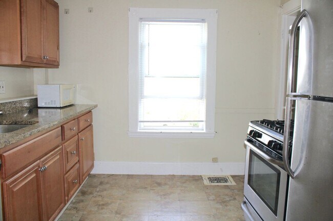 Photo - 14 Pond St Unit #2r