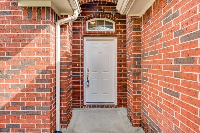 Photo - 16718 Mackenzie Mesa Dr