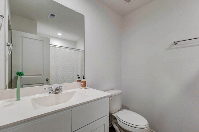 Photo - 31426 Yatesbury Ln