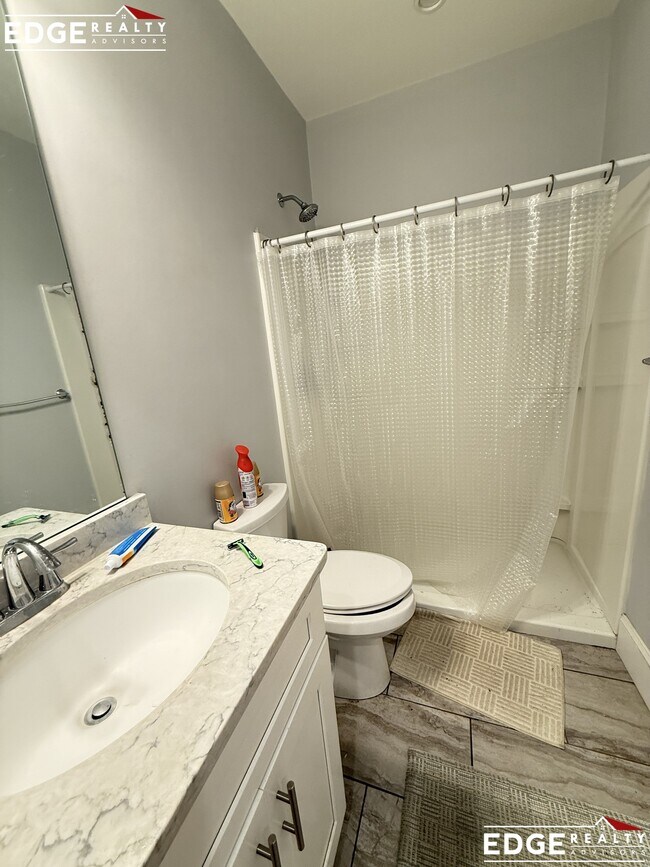 Photo - 18 Bothwell Rd Unit 1