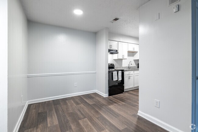 1 dormitorio, 1 baño - 700 pies cuadrados - Comedor - The Clara