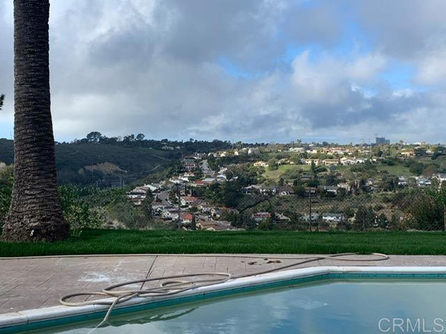 Photo - 2656 Wyandotte Ave