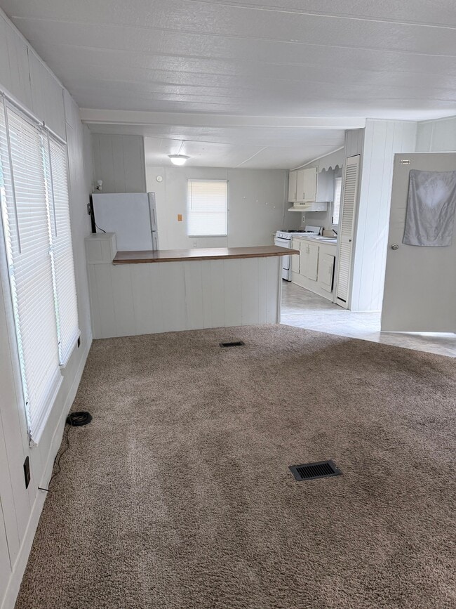 61 Oakwood Cir