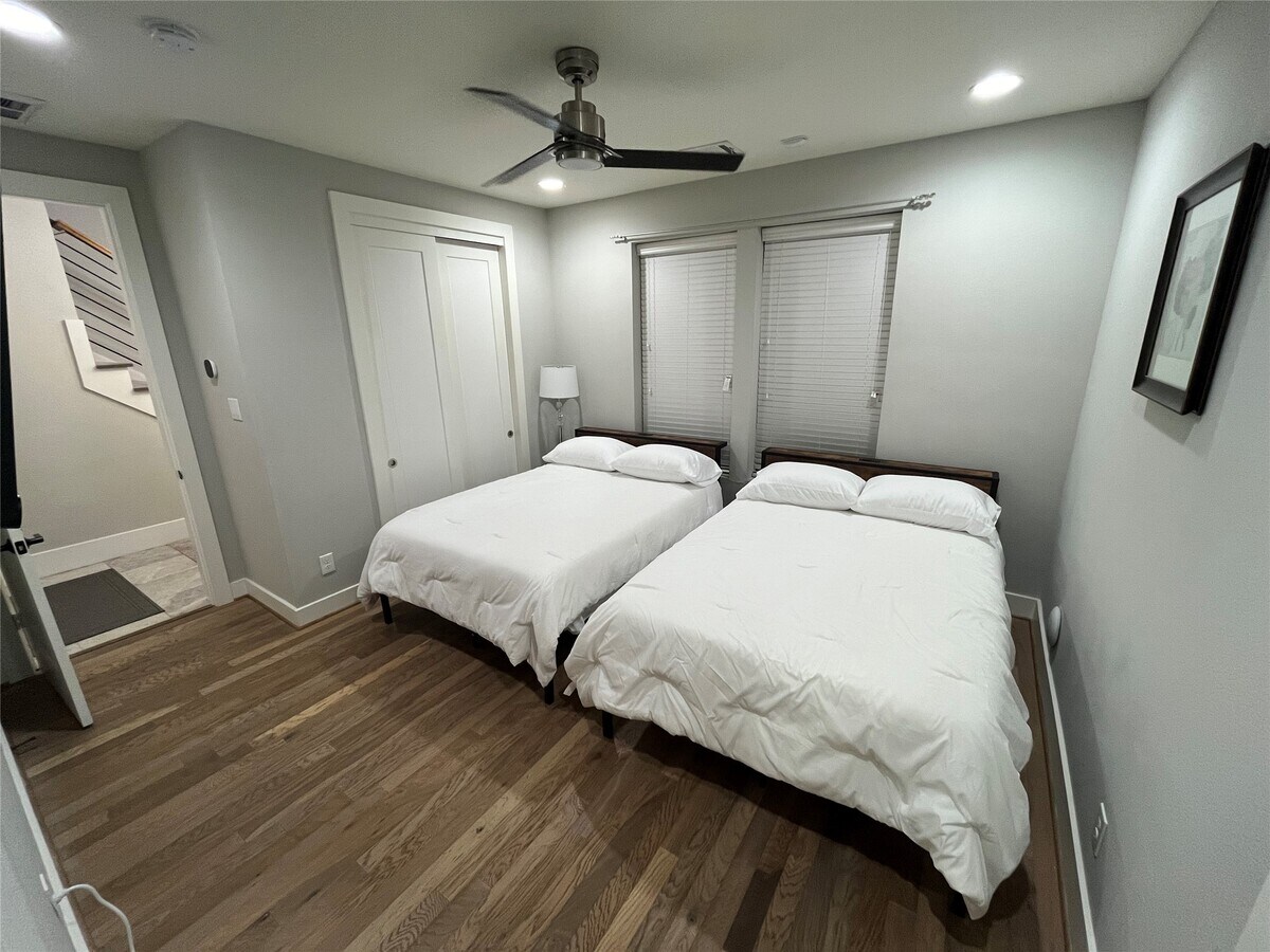 Photo - 1503 Robin St