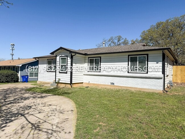 Photo - 913 Harrison Dr