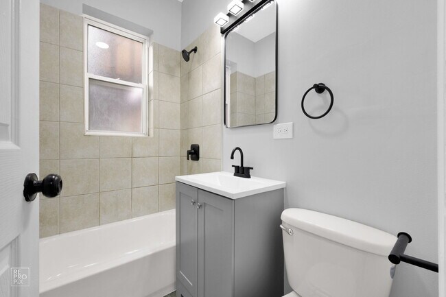 Photo - 7028 S Clyde