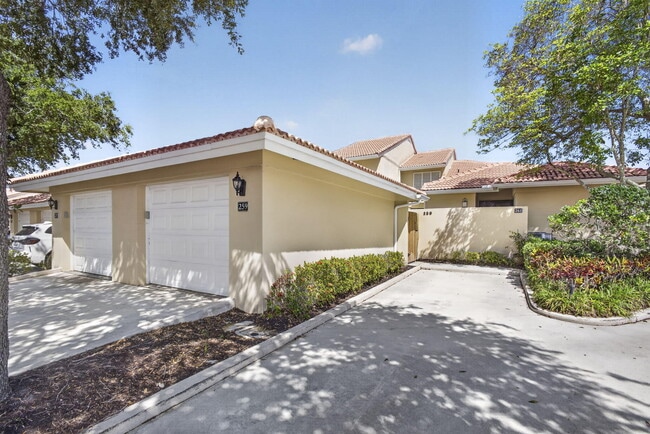 Photo - 259 Old Meadow Way