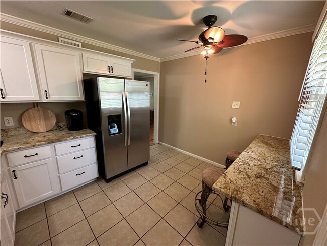 Photo - 625 E 34th St