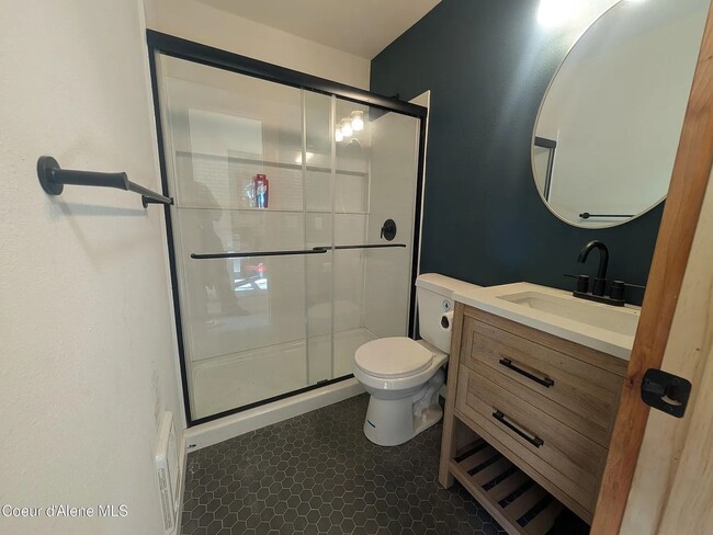 Photo - FOR RENT – 1 BED PLUS, 1 BATH DOWNTOWN COE...