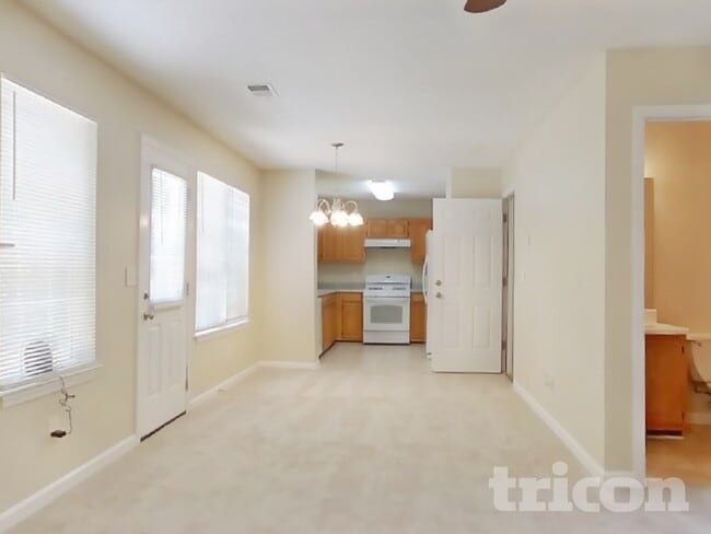 Photo - 3853 Sunview Dr NW