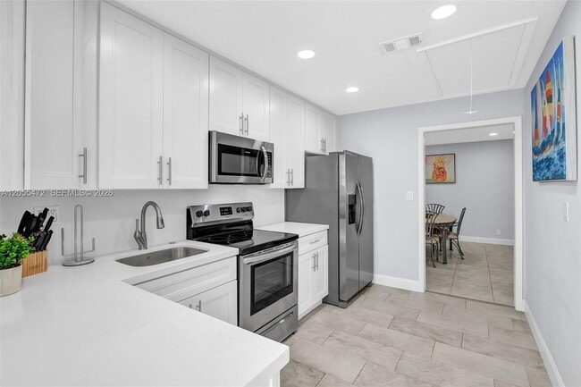 Photo - 2160 NE 56th St Unit 2
