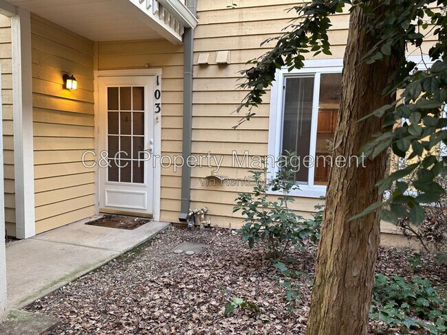 Building Photo - 11330 Fair Oaks Blvd Unit 103