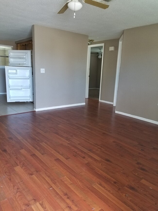 Photo - 5352 Poinsettia Dr