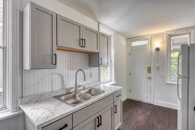 Photo - Newly Renovated 3 Bedroom, 1 Bathroom Townhouse