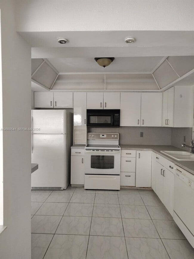 Photo - 200 NE 12th Ave Unit 1C