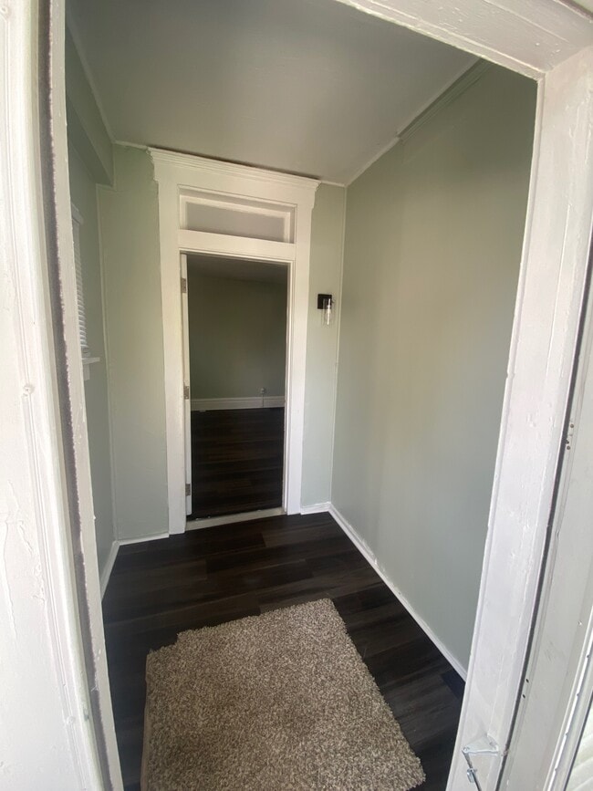 Photo - 461 Oakwood Ave