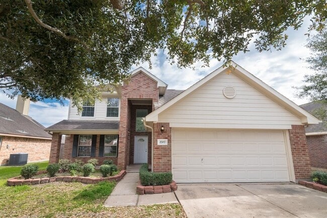 Building Photo - 2707 Troy Dr