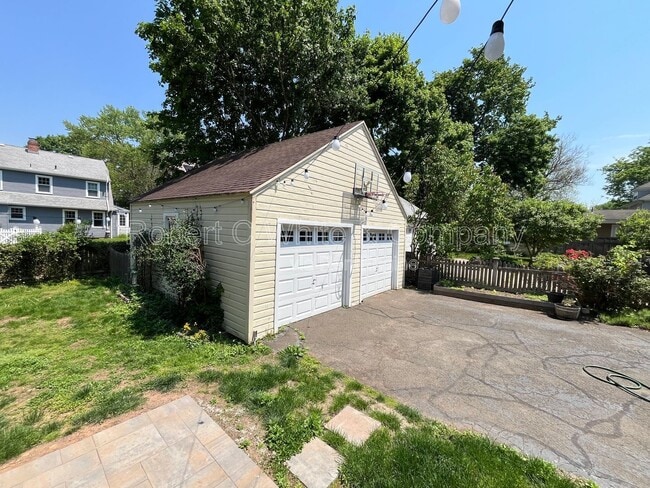 Photo - 109 Ardmore St