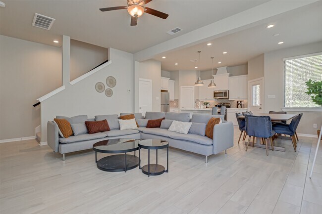 Photo - 559 Longleaf Pine Dr