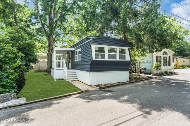 56 Marcia Memorial Cir