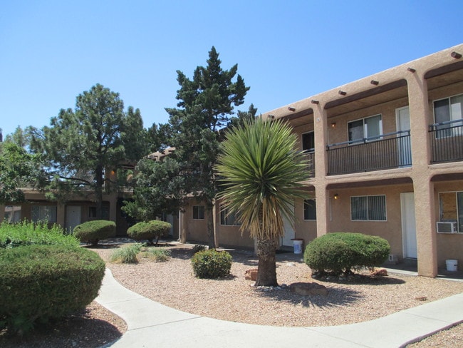 Building Photo - El Pueblo Apartments