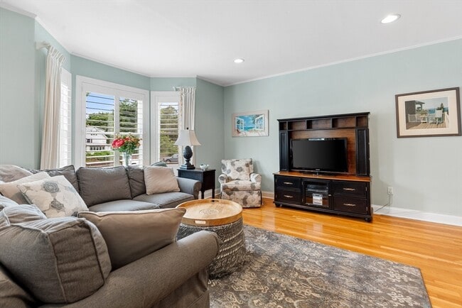 Photo - 46 Yale Ave Unit A