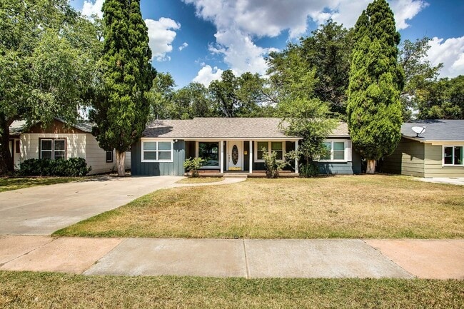 Building Photo - Pre leasing for fall 2026! 4/2 in Tech Terrace