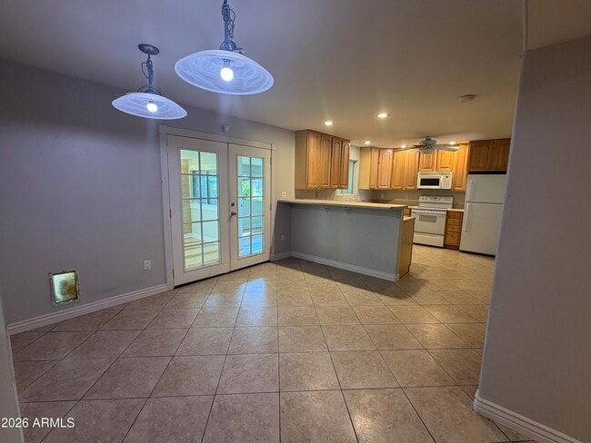 Photo - 127 E Harvard Dr