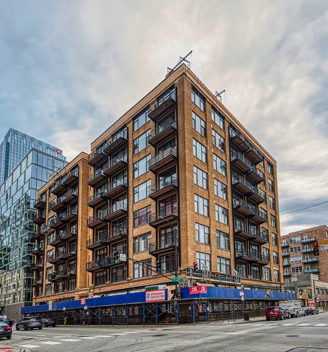 Photo - 625 W Jackson Blvd