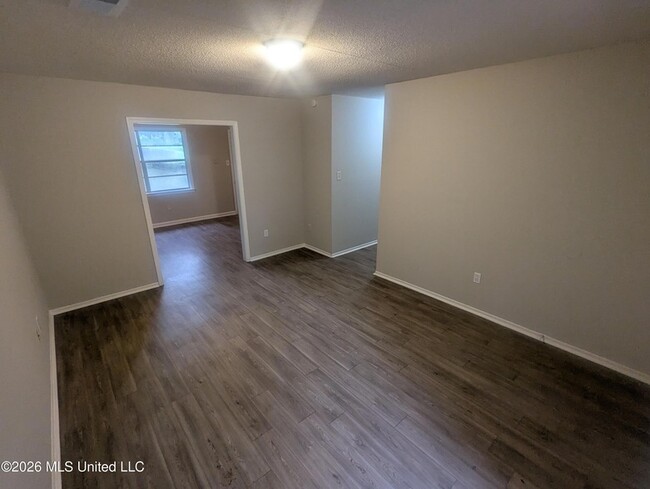 Photo - 5550 Winterwood Dr